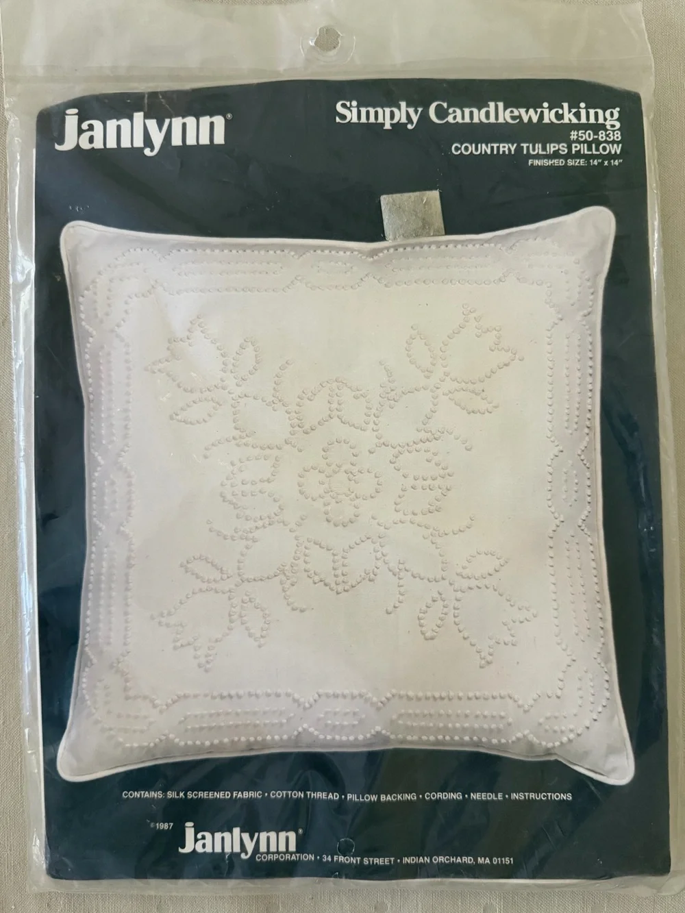 Janlynn Simply Candlewicking Pillow Kit | Country Tulips Pillow NIP